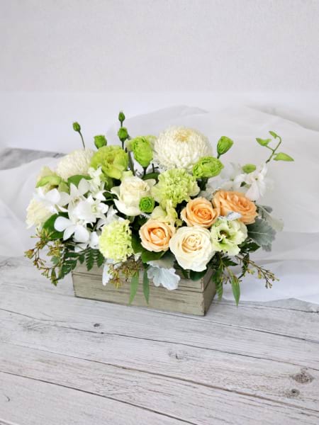 RUSTIC CRATES FLORAL ARRANGEMENTS